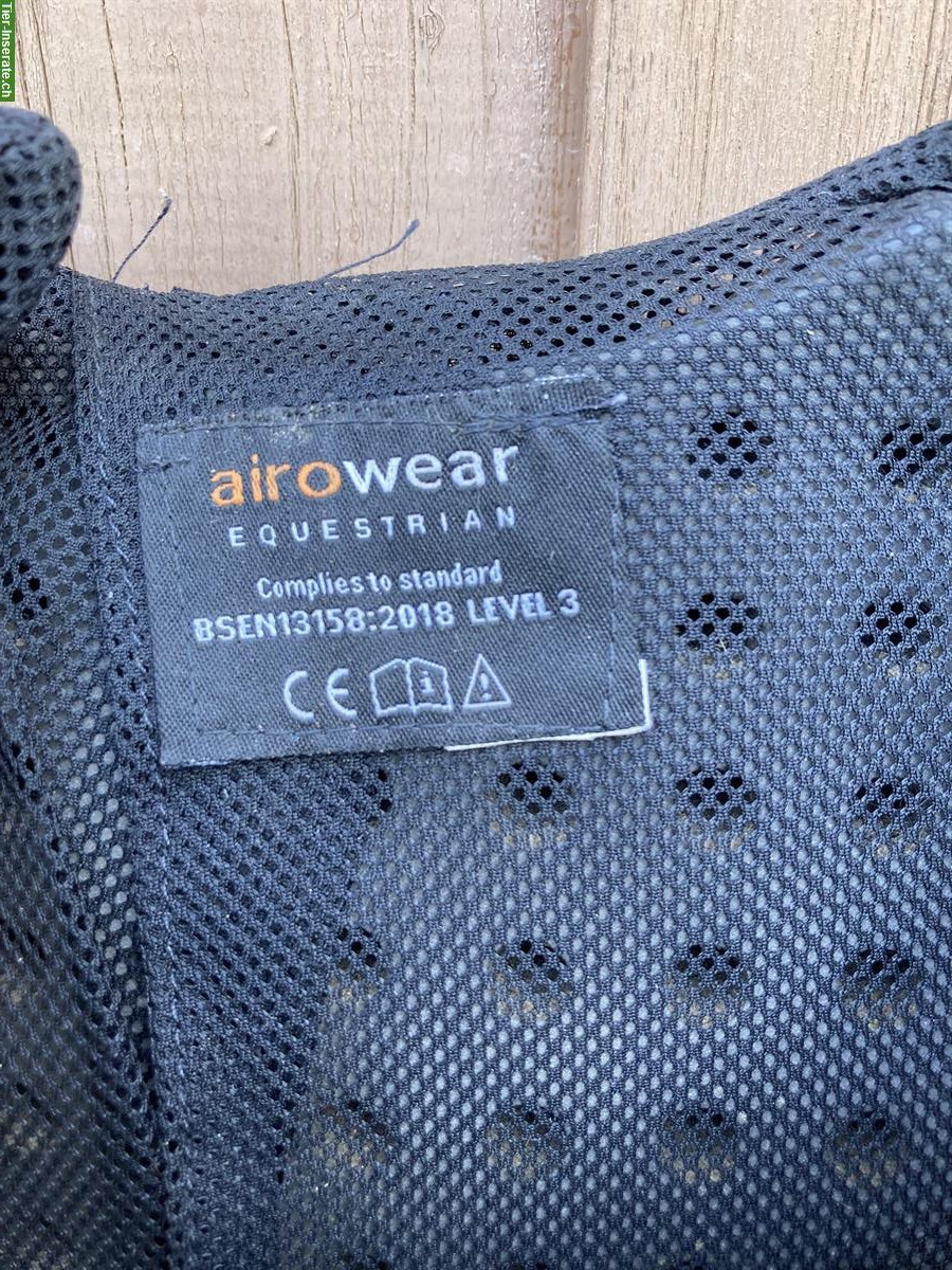 Bild 3: Reitweste Aerowear, Grösse Y3 Regular, gebraucht