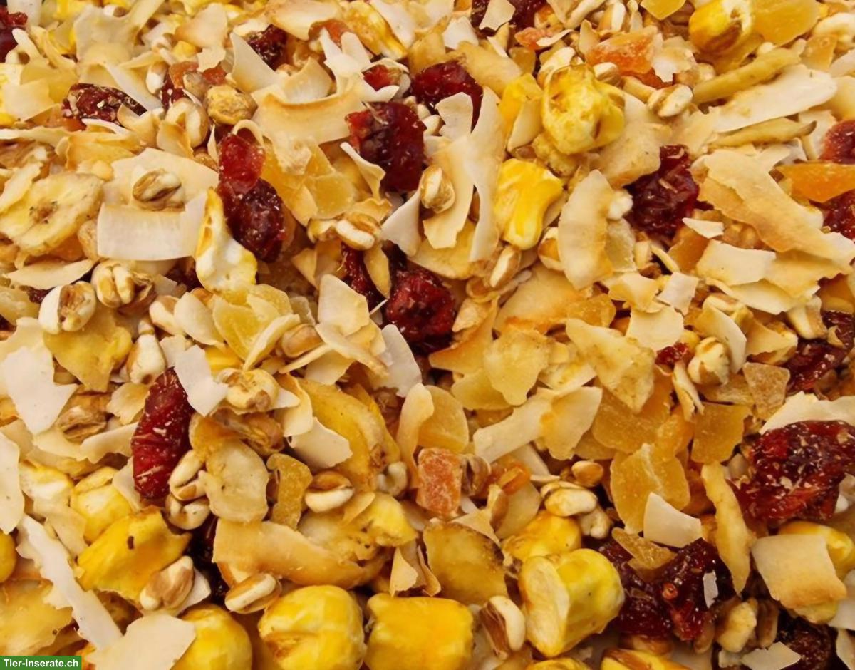 Bild 4: Hochwertiges Hauptfutter für Papageien im Federparadies