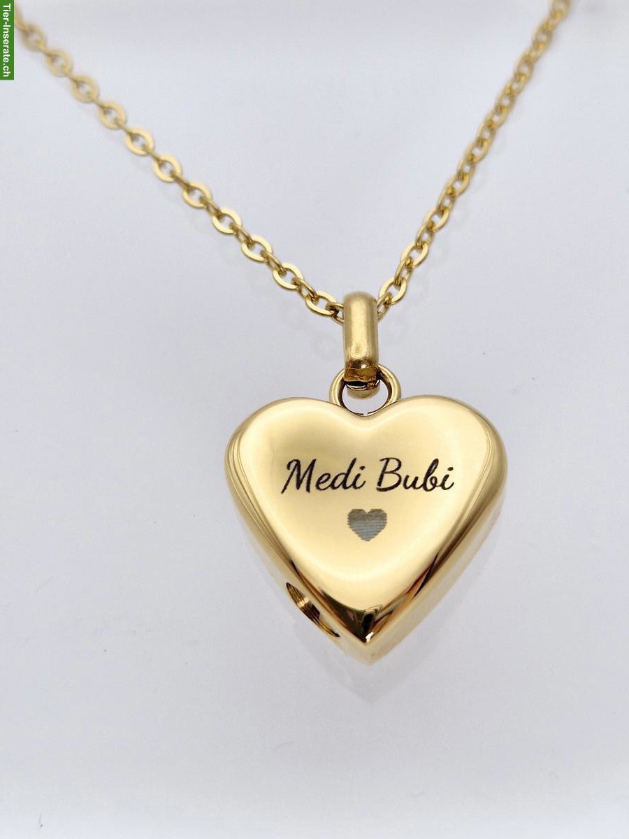 Bild 10: Ascheschmuck, Urnenanhänger und Schmuckurnen