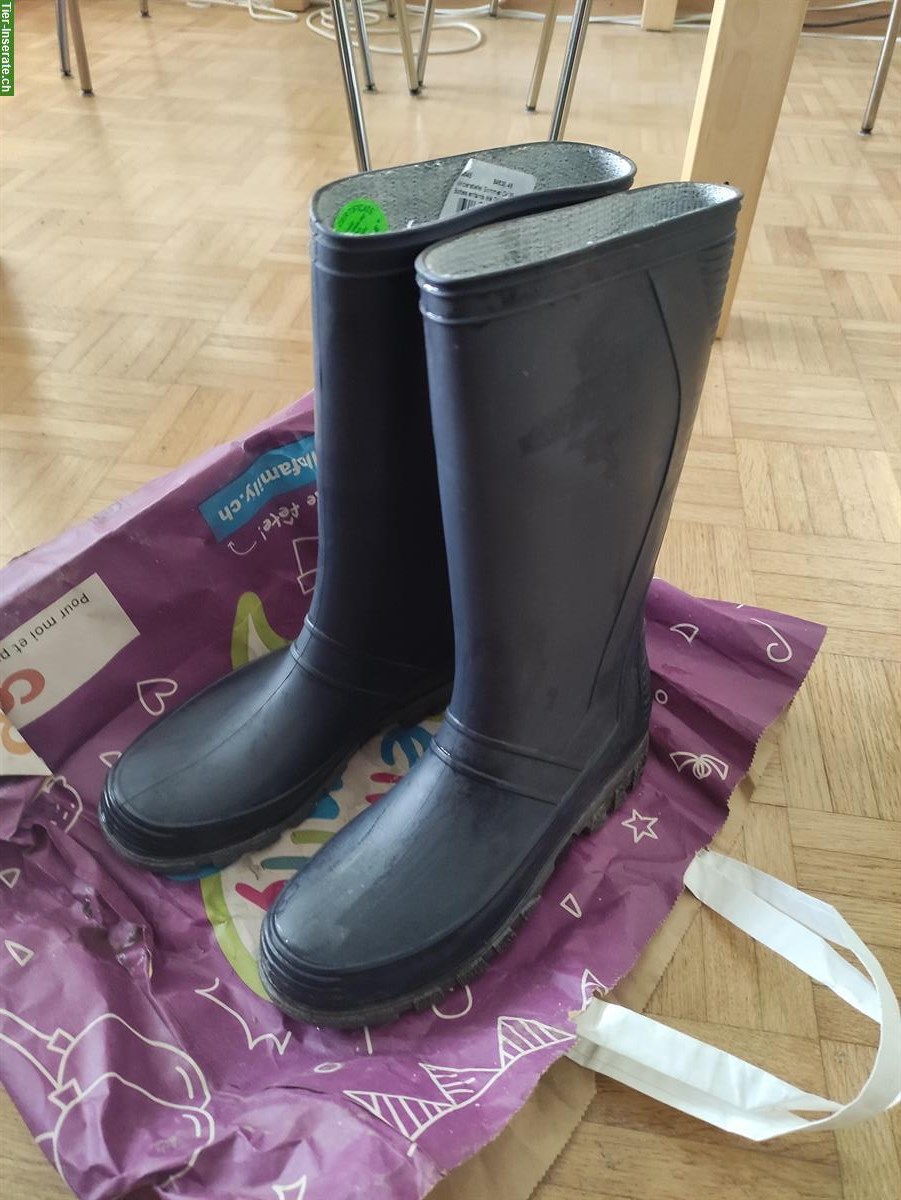 Neuwertige Gummistiefel, Grösse 35 aber gross geschnitten