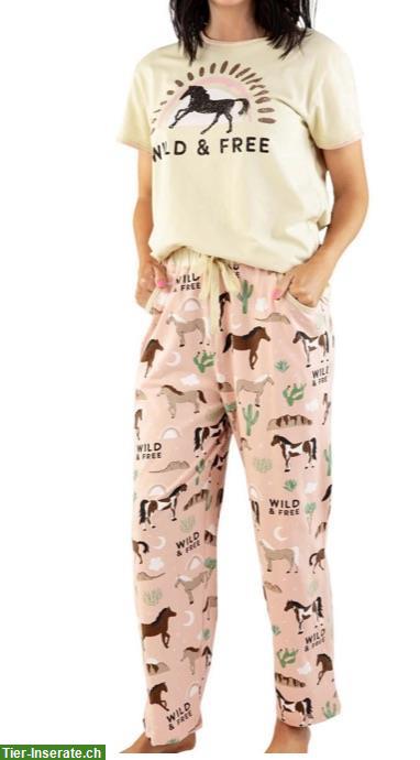 Bild 3: Neues Pyjama im «Wild & Free» Pferde Design