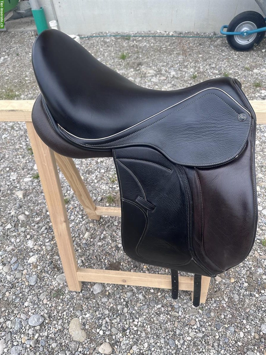 Bild 3: Maxflex Dressursattel 17,5 Zoll zu verkaufen