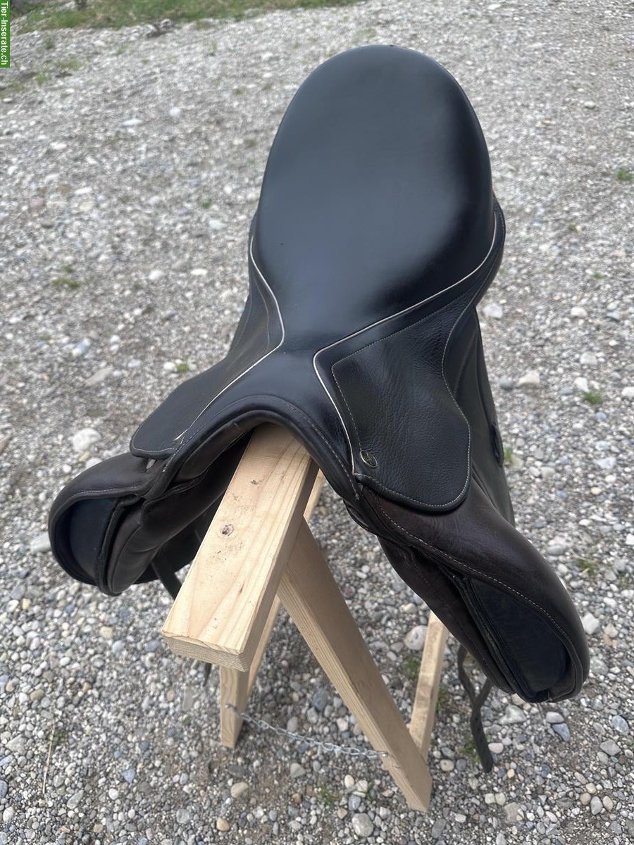 Bild 5: Maxflex Dressursattel 17,5 Zoll zu verkaufen