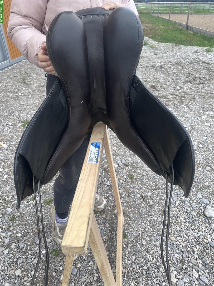 Bild 7: Maxflex Dressursattel 17,5 Zoll zu verkaufen