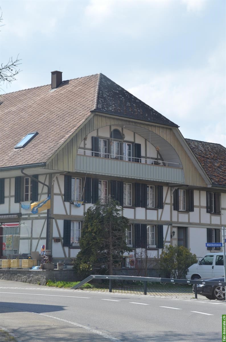 Vermieten 3.5 Zimmer Dachwohnung mit Balkon