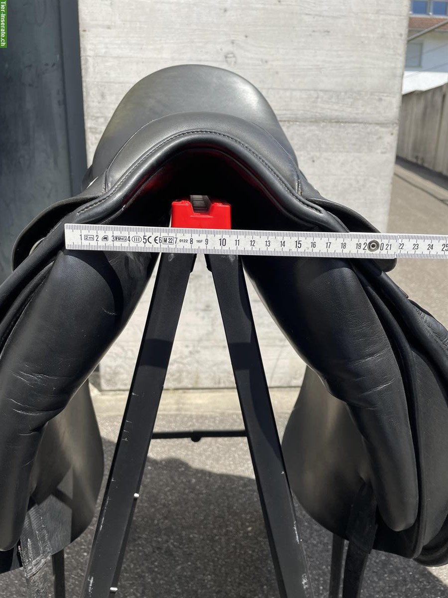 Bild 3: Equinomic Dressursattel zu verkaufen, 17.5 Zoll
