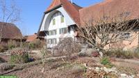 6-Zimmer Wohnung in Bauernhaus mit Offenstall, Garten & Hühnerhaus