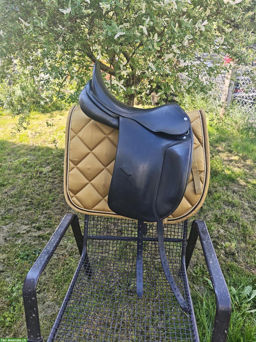 Bild 2: Peter Menet Dressursattel 17,5 Zoll, Mittlere Kammer Sattel