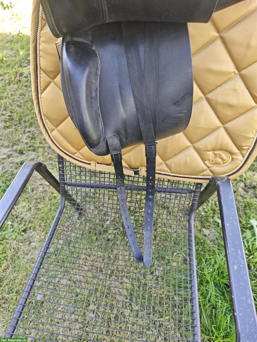 Bild 3: Peter Menet Dressursattel 17,5 Zoll, Mittlere Kammer Sattel