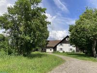 Haus mit Stall - ein Naturparadies für Sie und Ihre Pferde