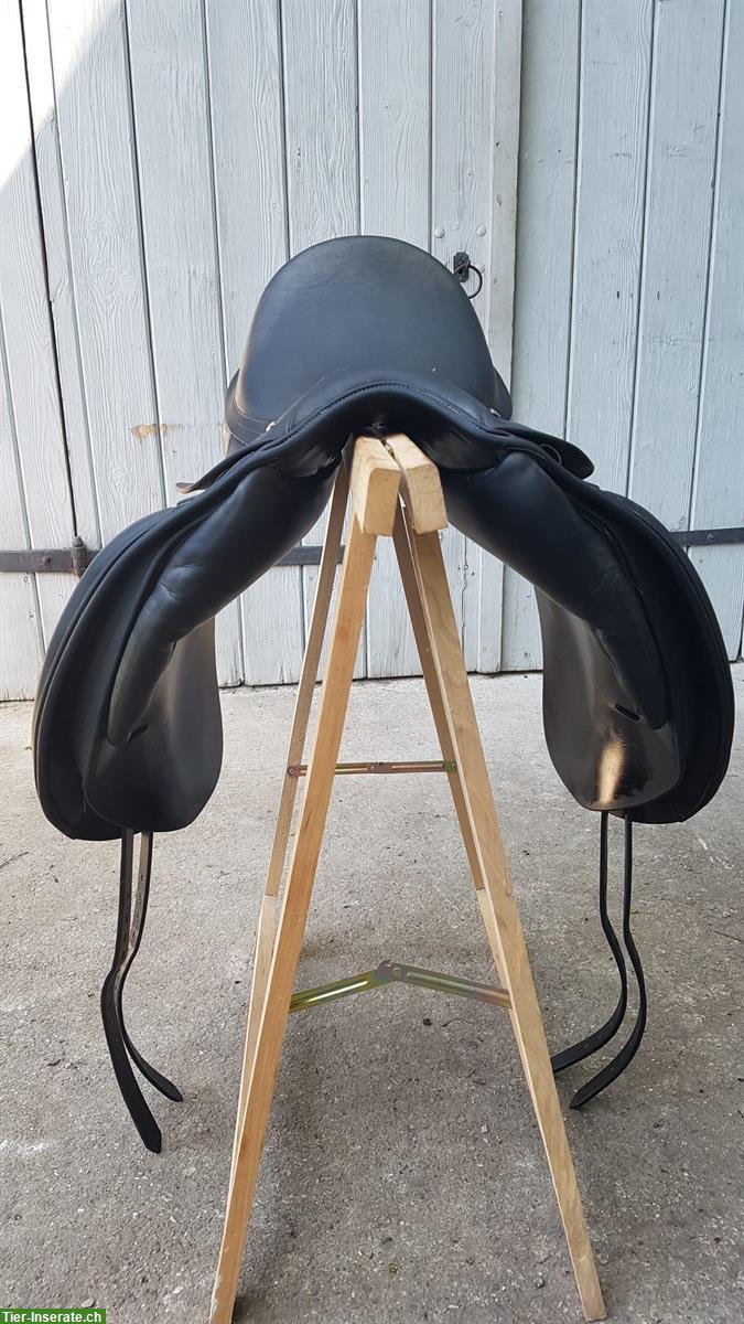 Bild 2: Dressursattel Equinomic, Sitzgrösse 17 Zoll