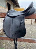 Farrington Dressursattel 17,5 Zoll zu verkaufen