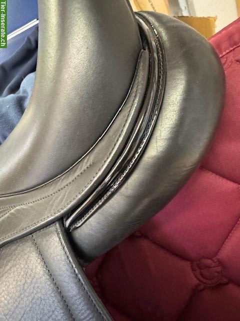 Bild 5: Ikonic Dressursattel Evolution, schwarz DEV04