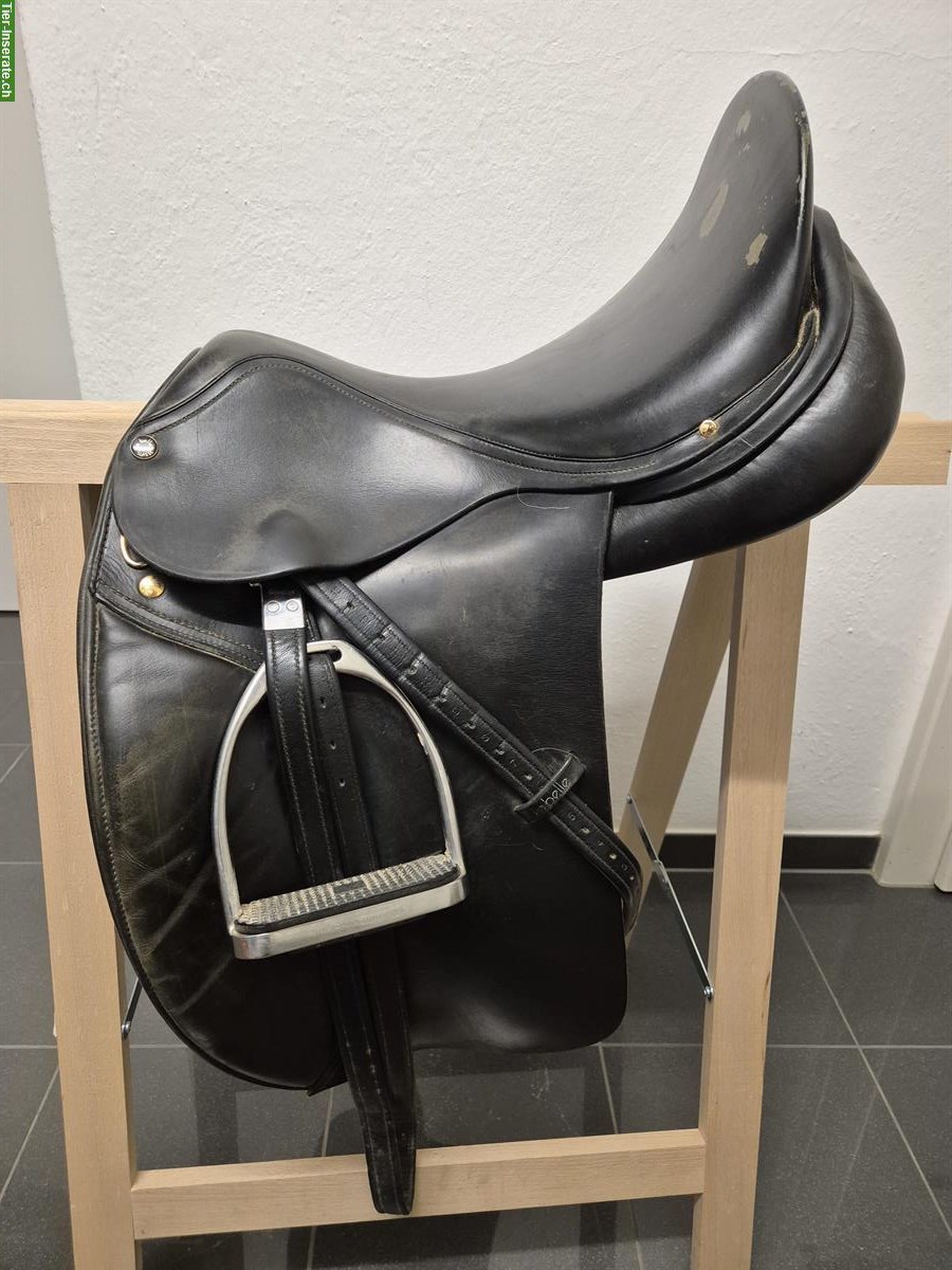 LaBelle Dressursattel (gebraucht), Sitzfläche 17 Zoll