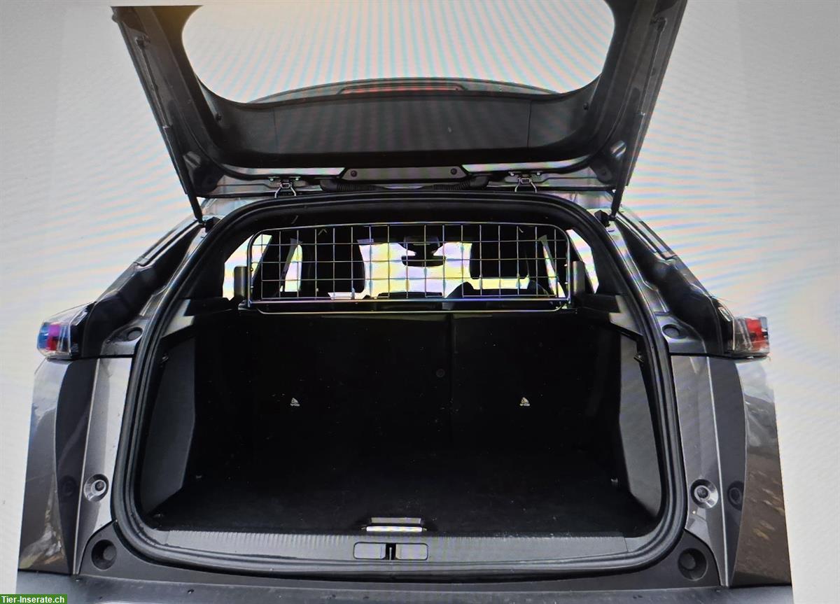 Bild 2: Hochwertiges Hundegitter für PEUGEOT 2008 von TRAVALL.CH