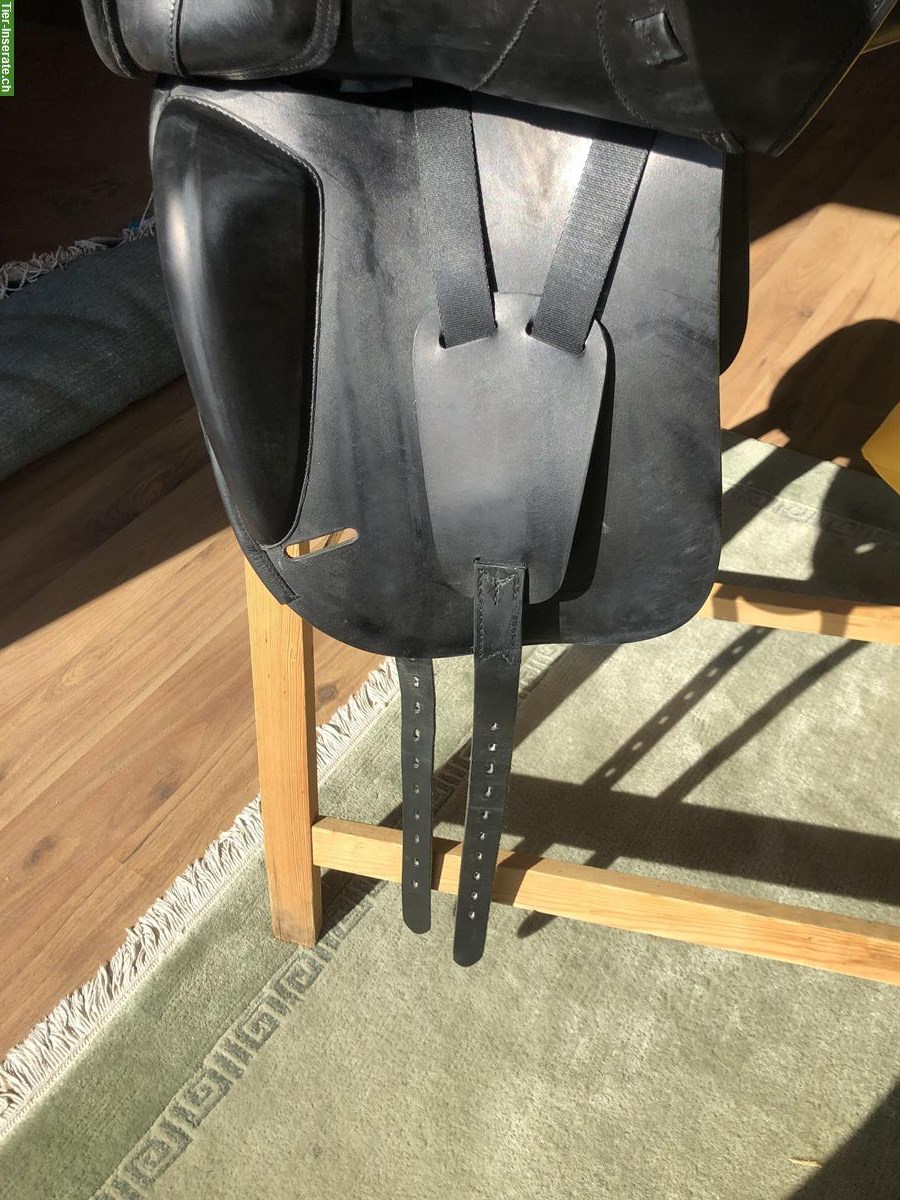 Bild 4: Neuwertigen Dressursattel Amerigo Pinerolo 17 Zoll