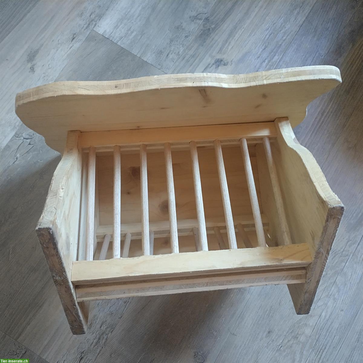 Bild 3: Kleintier Heuraufe aus Holz mit Dach zum aufklappen