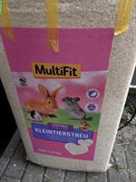 MultiFit Kleintierstreu + Hanf-Einstreu gratis abzugeben