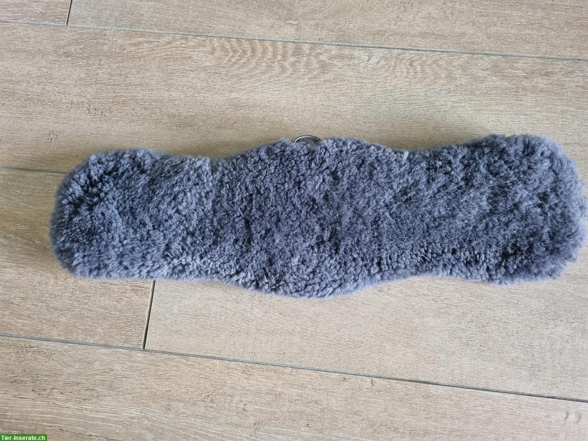 Bild 2: Neuwertiger Lammfell-Kurzgurt 50cm zu verkaufen