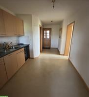 3 Zimmer Wohnung mit Zugang zu Pferdestall