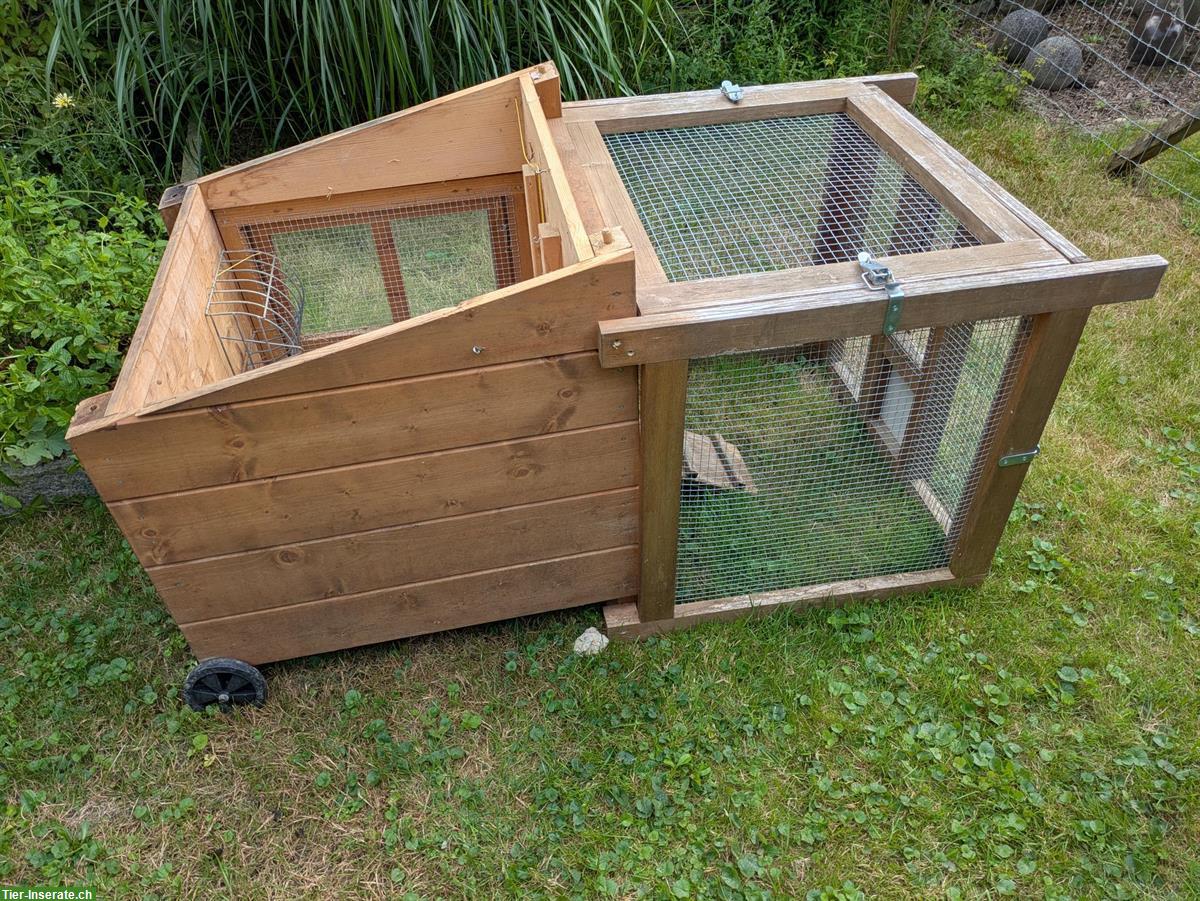 Bild 3: Kleintierstall aus Schweizer Schreinerei, winterfest und robust