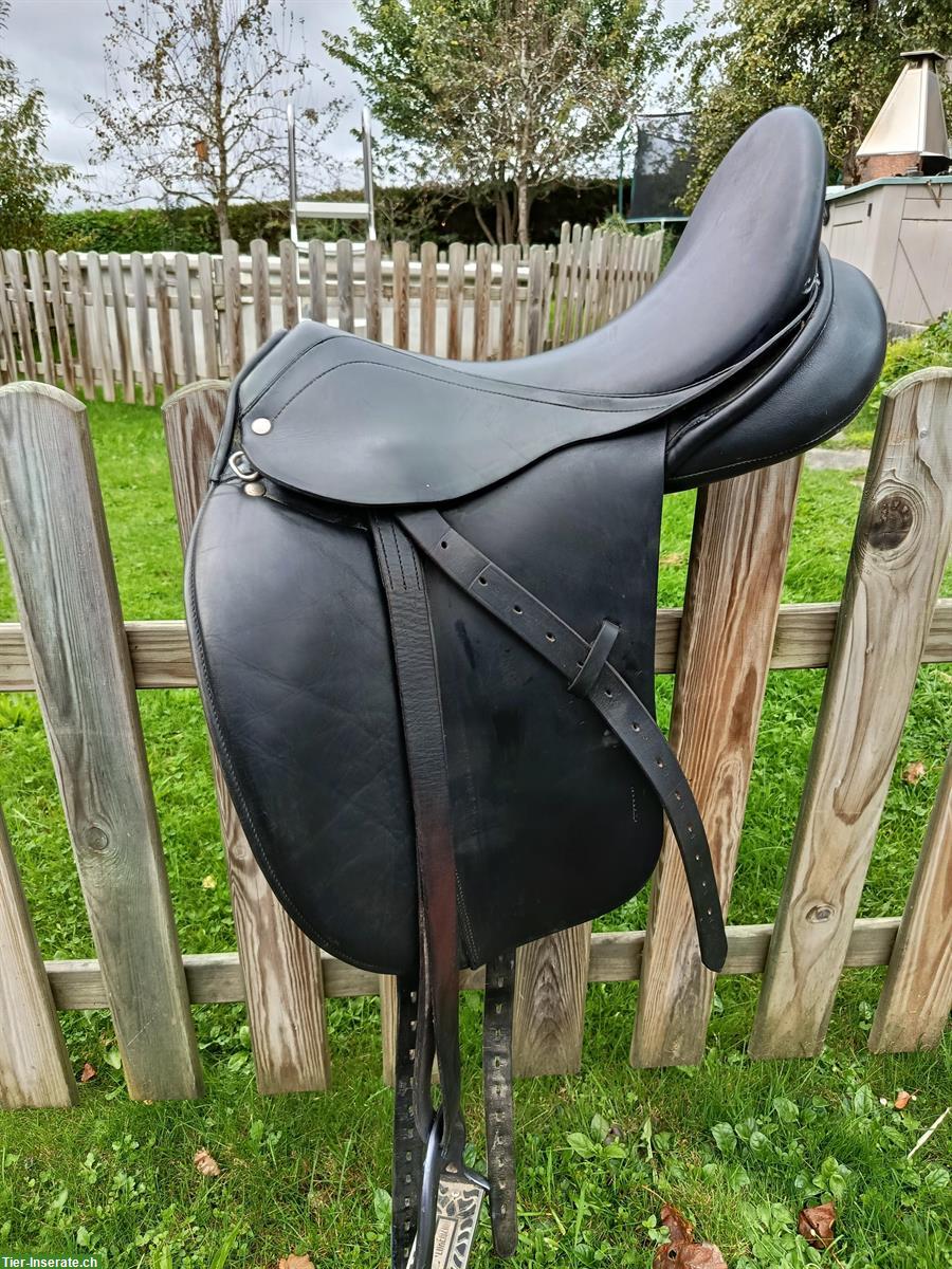 Dressursattel zu verkaufen, 17.5 Zoll, JB Baur
