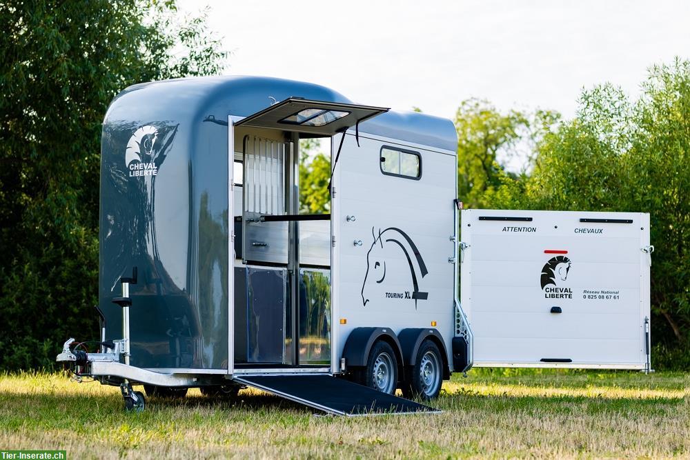 Bild 6: Neuer 2er Pferdeanhänger XL mit Sattelkammer