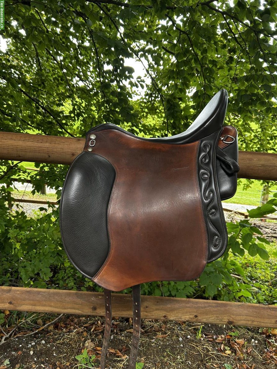 Iberosattel Dressage Andaluz 18.5 Zoll zu verkaufen