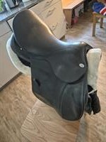 Equinomic Vielseitigkeitssattel 17.5 Zoll zu verkaufen