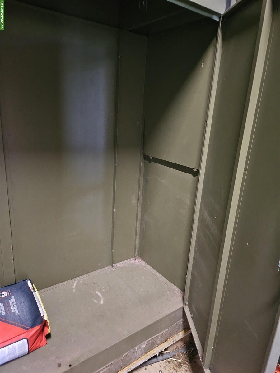 Bild 3: Metallschrank mäusesicher abzugeben