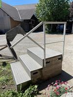 Pferde Aufstiegshilfe zu verkaufen (aus Holz + Alu)