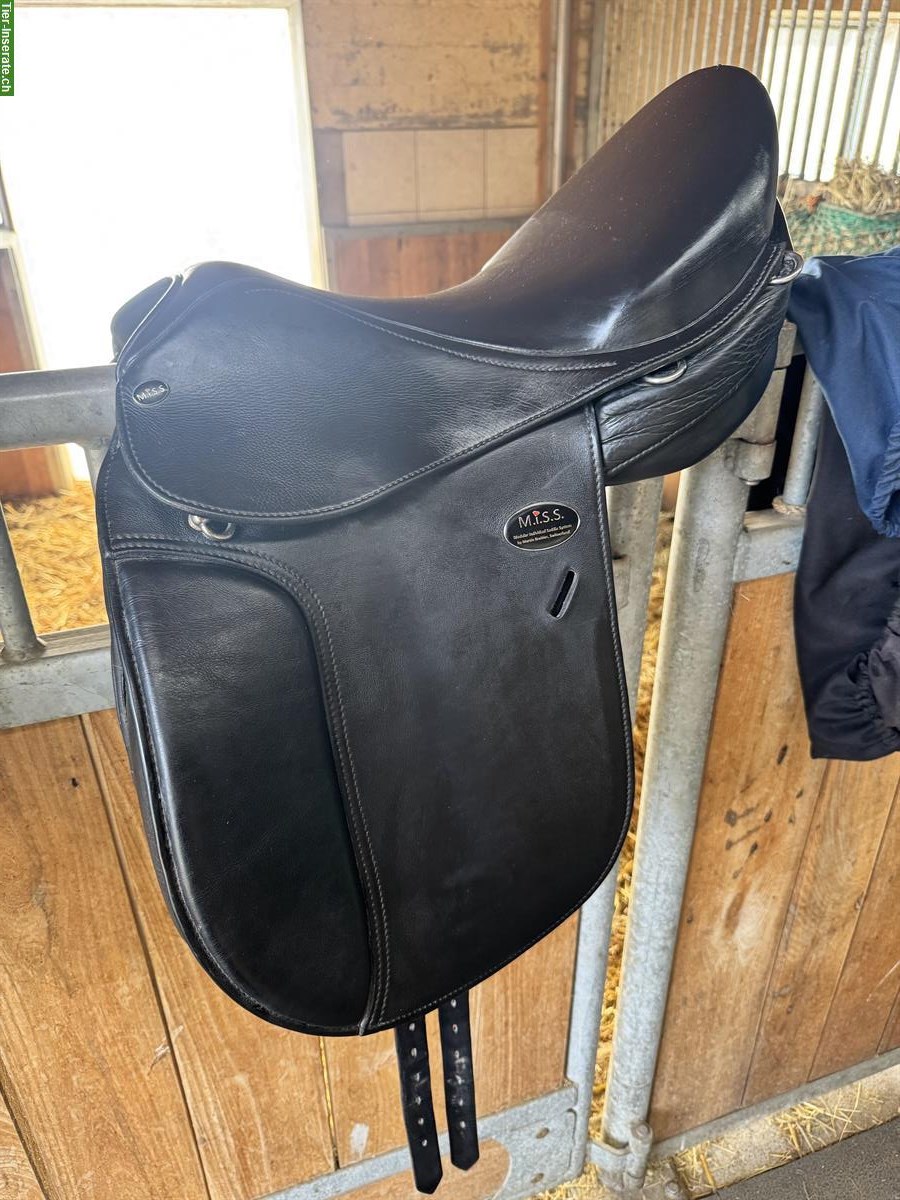 MISS Dressursättel 17.5 Zoll, schwarz