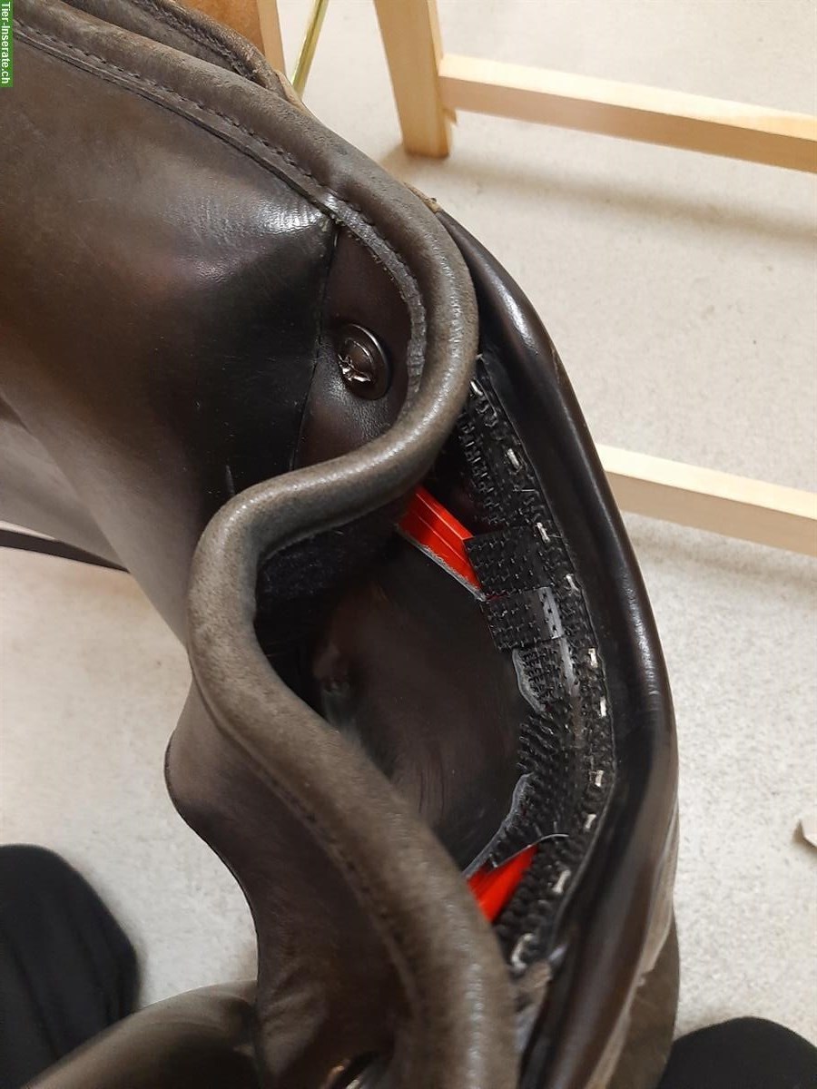 Bild 3: Bates Caprilli Dressursattel 17 Zoll zu verkaufen