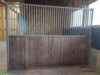 Gebrauchte Pferdeboxen Frontwand & Mittelwand
