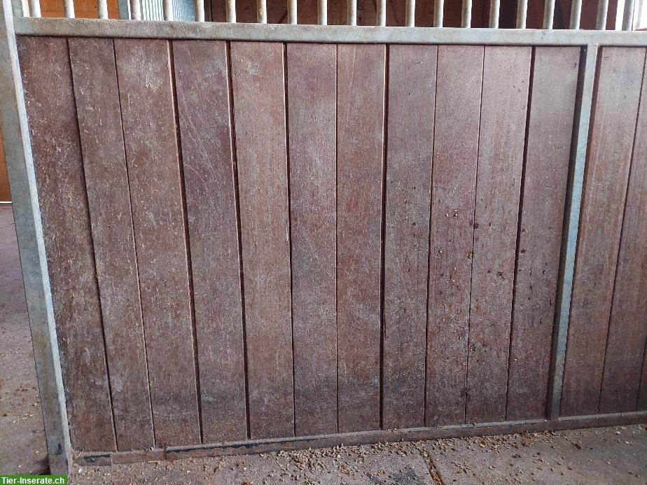 Bild 4: Gebrauchte Pferdeboxen Frontwand & Mittelwand