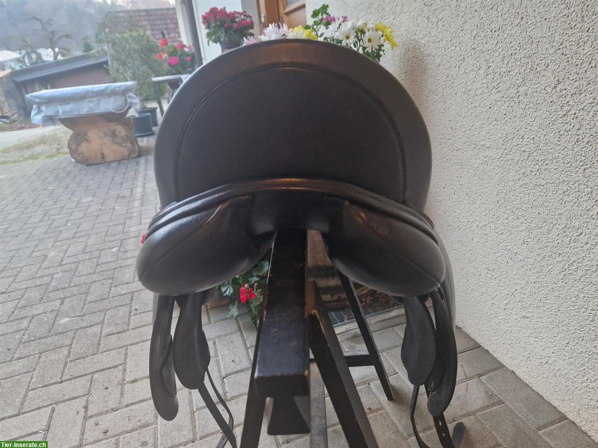 Bild 4: Dressursattel Schleese Flamenco 17.5 Zoll