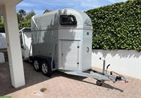 1.5 Henra PTN Pferdeanhänger zu verkaufen