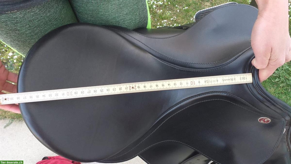 Bild 3: Neuer Vielseitigkeitssattel für schlankes Pferd mit hohem Rist