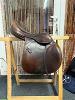 Prestige Springsattel, neuwertig, für Kleinpferde