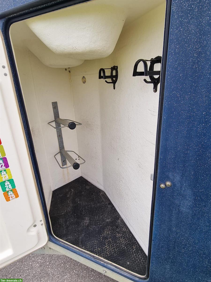 Bild 6: Thiel 2er Pferdeanhänger mit Sattelkammer ab MFK