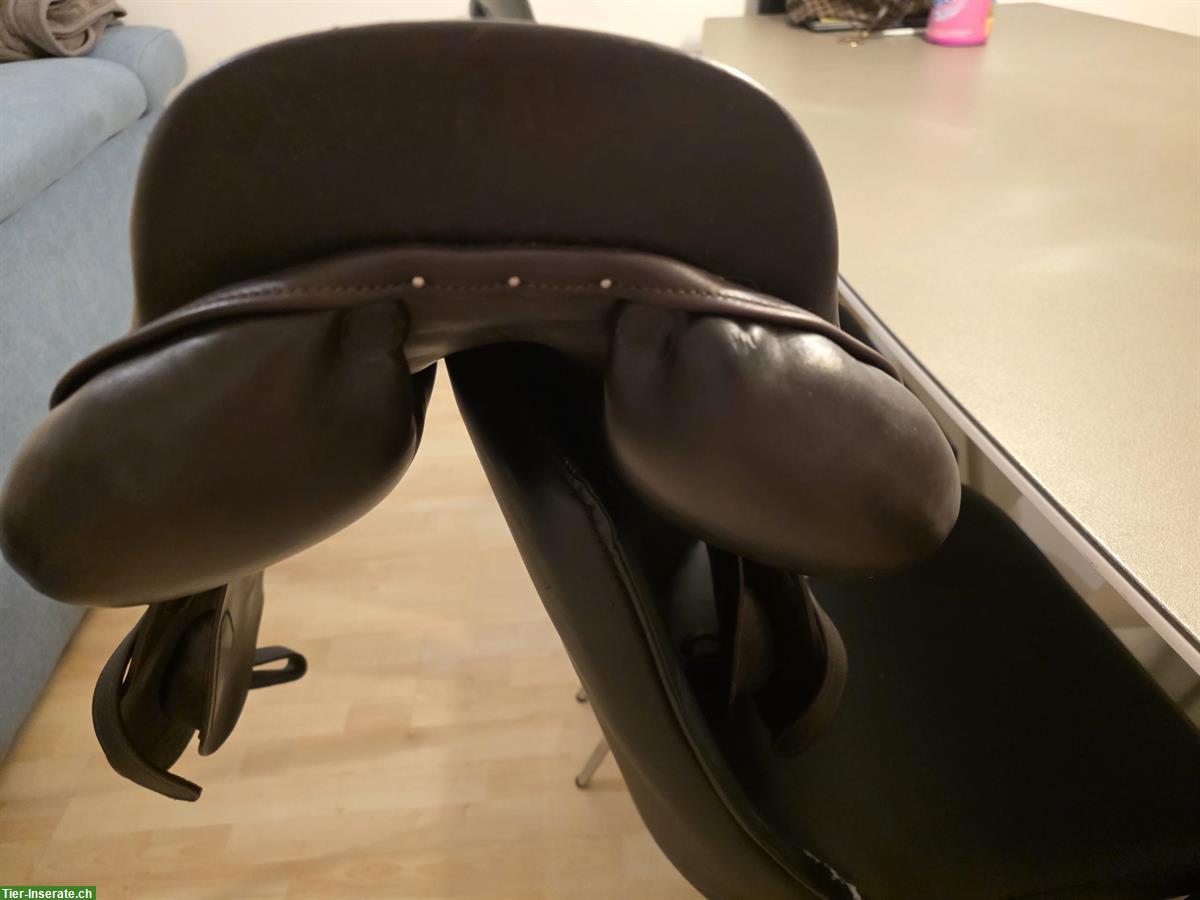 Bild 2: Labelle Springsattel 17.5 Zoll, gepflegter Zustand