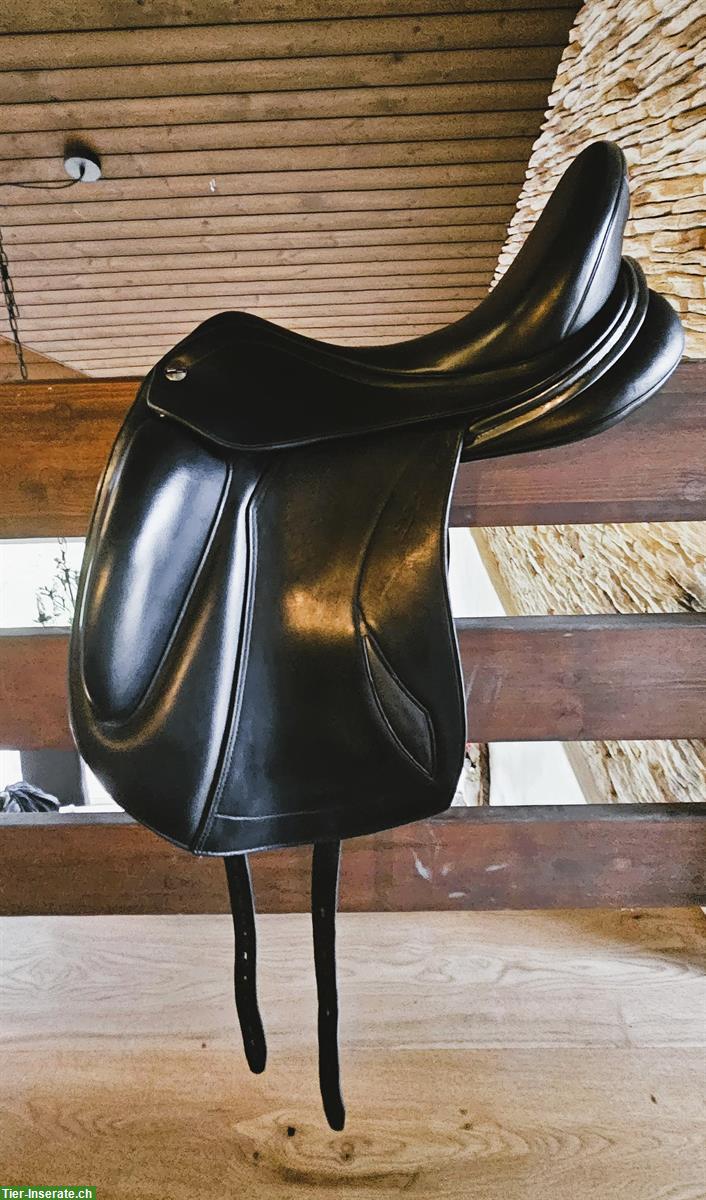 Erreplus Dressursattel Connect, 17 Zoll, KW 32, schwarz