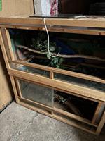 Occasion Holzterrarium mit Ästen, Kunstpflanzen