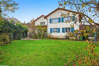 6.5-Zimmer Einfamilienhaus mit grossem Garten, perfekt für Hunde