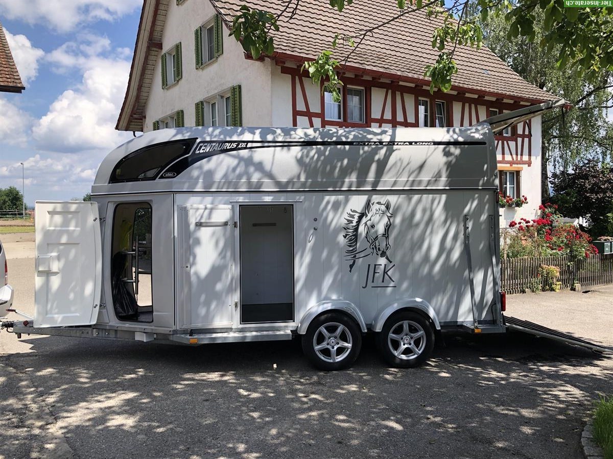 Pferdeanhänger Atec Centaurus XXL zu verkaufen