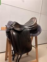 Amerigo Dressursattel 17½ Zoll zu verkaufen