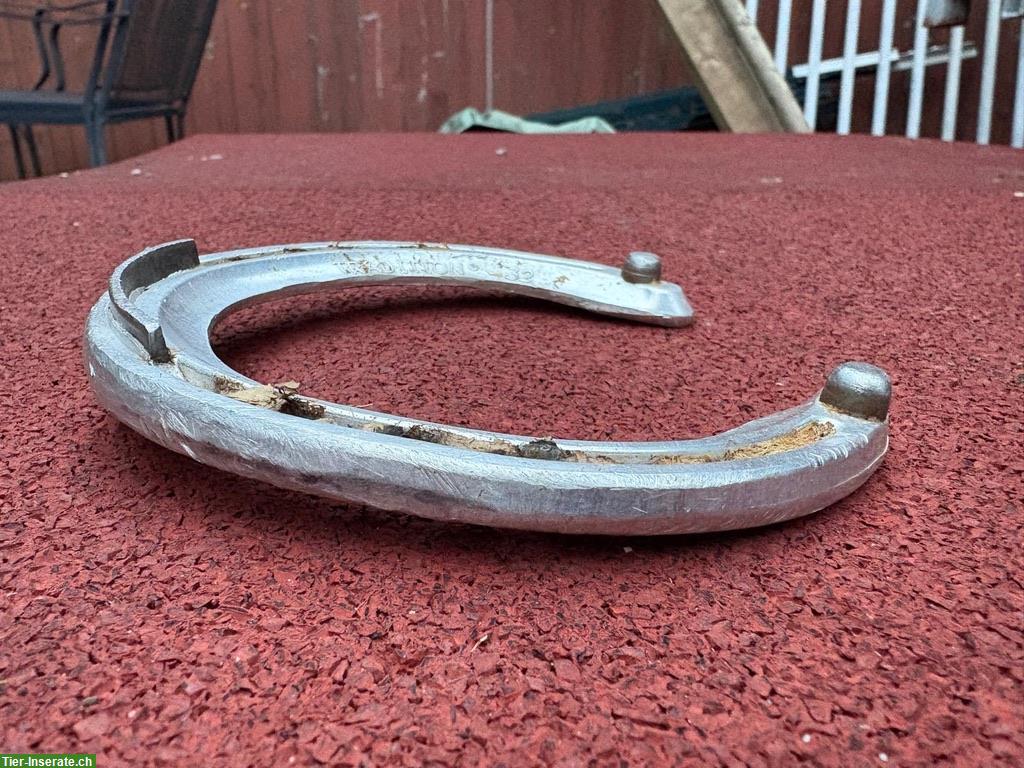 Bild 4: Fallschutzmatten und Boxenmatten / Stallmatten, sehr stabil