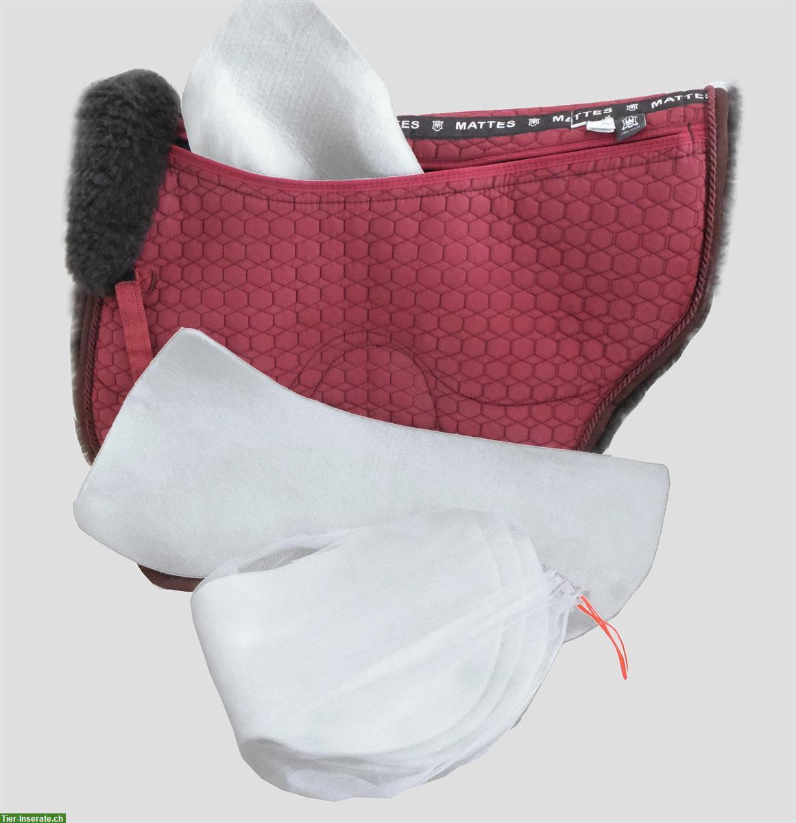 Bild 3: Mattes Universal-Lammfell-Schabracke "Freizeit" (spanisches Kissen)