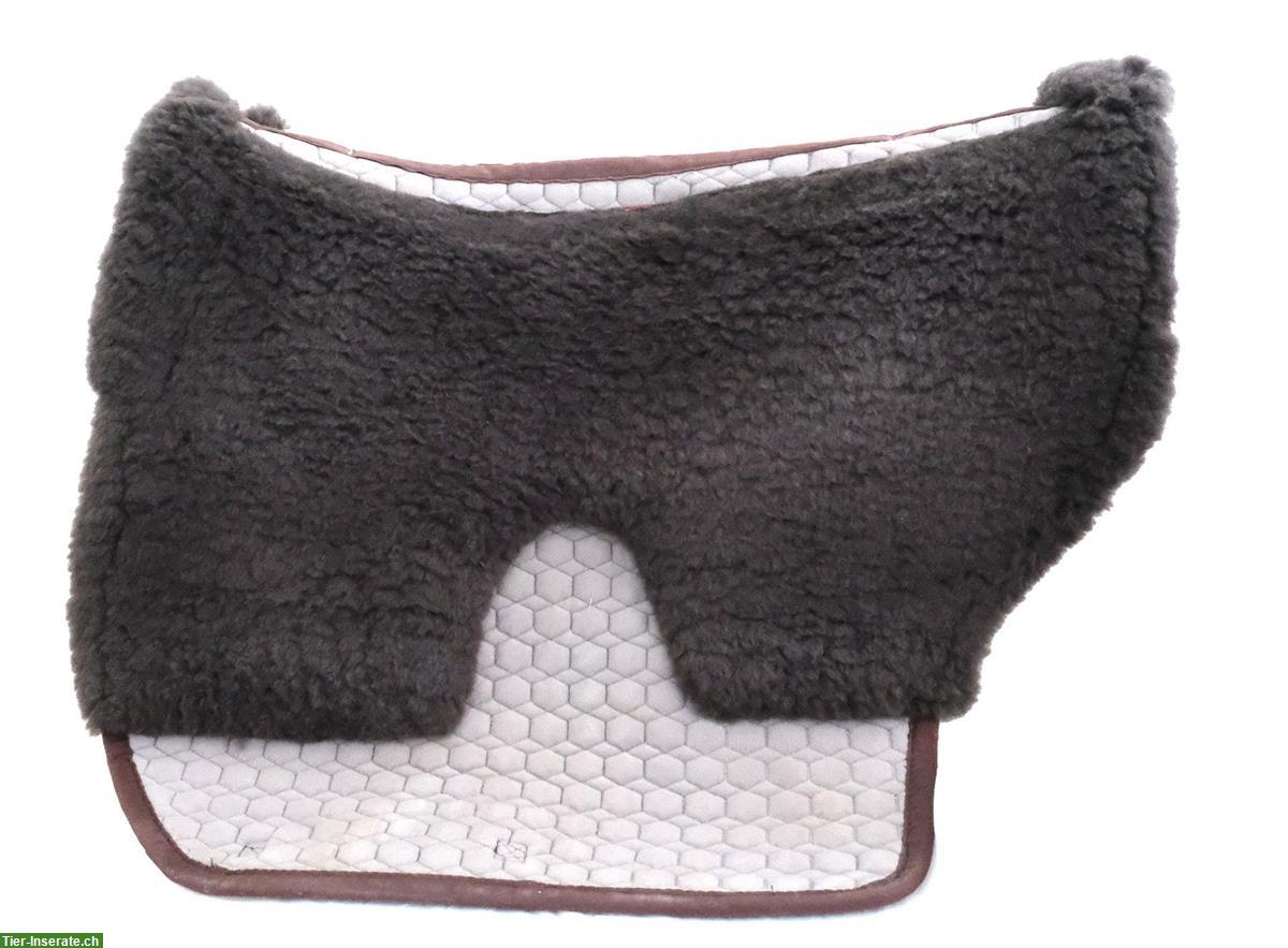 Bild 5: Mattes Universal-Lammfell-Schabracke "Freizeit" (spanisches Kissen)