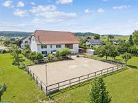 Kernsanierte Reitsportimmobilie für private Pferdehaltung in Montignez